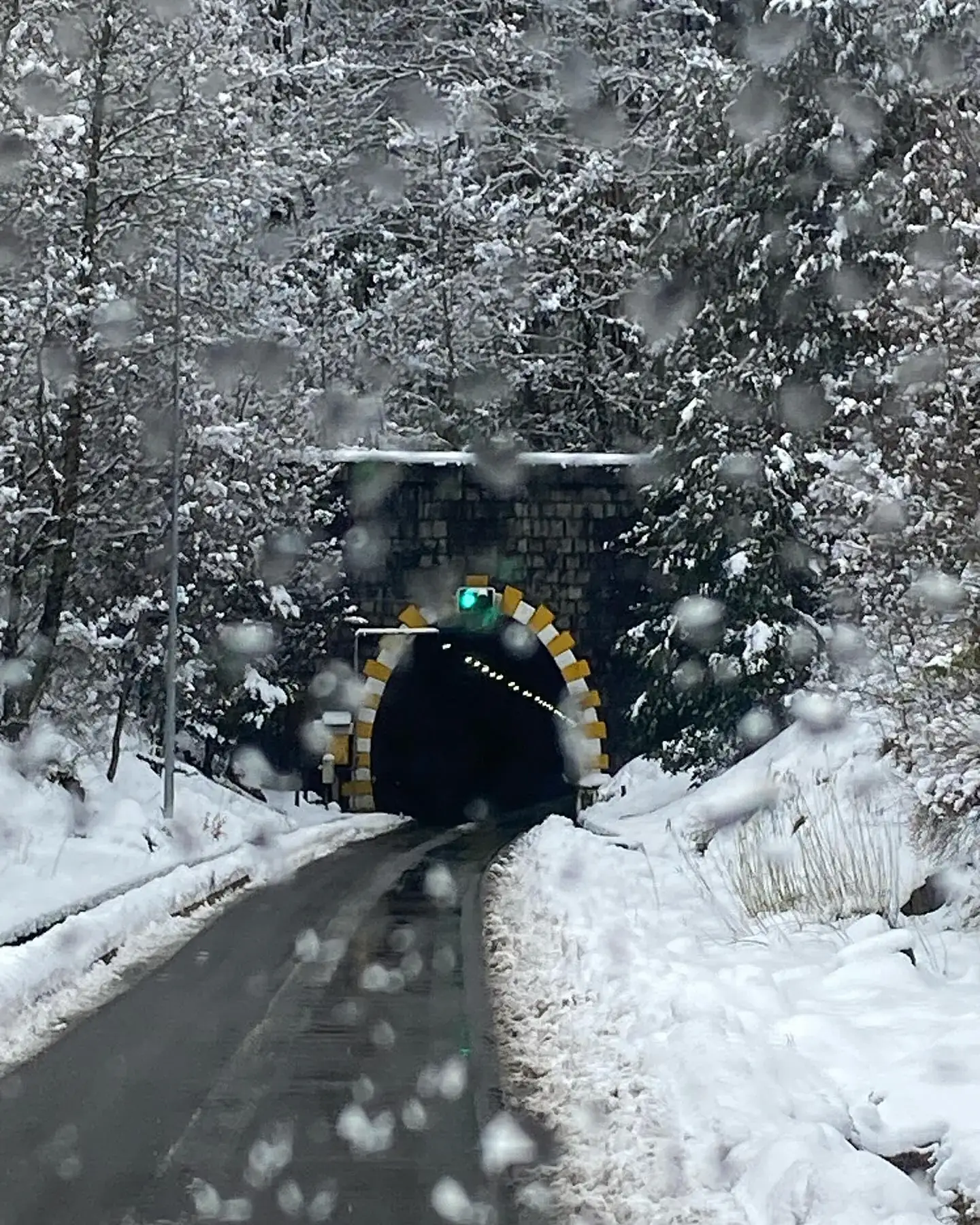 Bus Travel Star túnel nieve